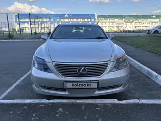 Lexus LS 600h