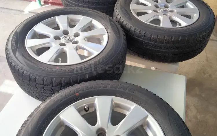 Диски с покрышкой камри 40 за 180 000 тг. в Кызылорда