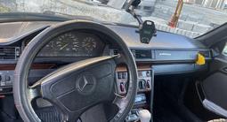 Mercedes-Benz E 220 1994 годаfor1 600 000 тг. в Караганда – фото 4