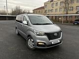Hyundai Starex 2018 года за 14 600 000 тг. в Шымкент – фото 2