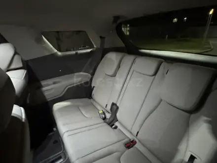 Kia Carnival 2024 года за 21 000 000 тг. в Алматы – фото 15