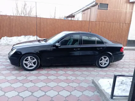 Mercedes-Benz E 200 2005 года за 4 000 000 тг. в Жаркент