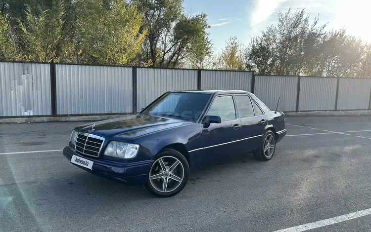Mercedes-Benz E 320 1994 года за 2 100 000 тг. в Талдыкорган