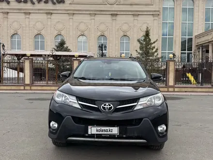 Toyota RAV4 2014 года за 7 000 000 тг. в Уральск – фото 2
