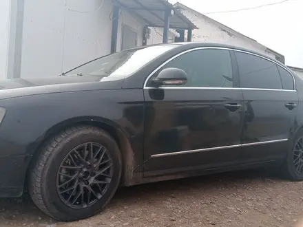 Volkswagen Passat 2006 года за 2 800 000 тг. в Жанатас – фото 3