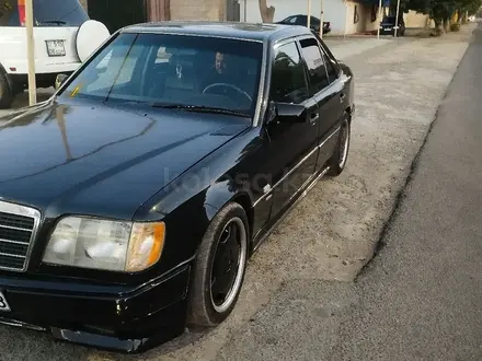 Mercedes-Benz E 320 1993 года за 2 800 000 тг. в Тараз