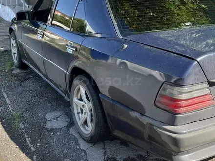 Mercedes-Benz E 230 1991 года за 1 800 000 тг. в Караганда – фото 9