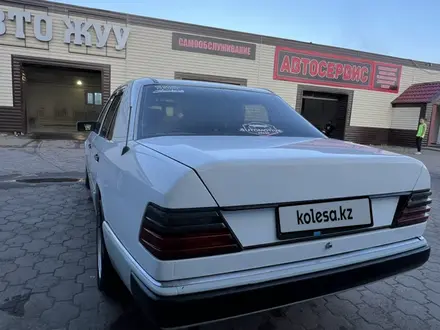 Mercedes-Benz E 230 1990 года за 1 400 000 тг. в Караганда – фото 9