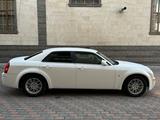 Chrysler 300C 2005 года за 5 200 000 тг. в Алматы – фото 4