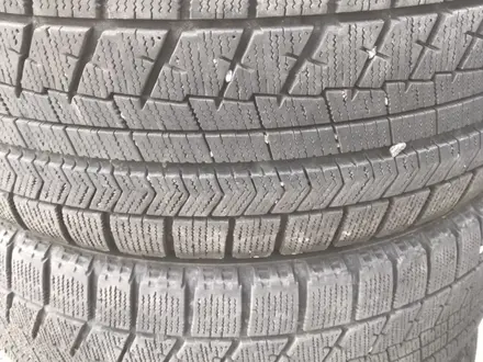 Японские диски Enkei с зимней резиной Bridgestone Blizzak VRX 225/50R17 за 120 000 тг. в Алматы – фото 4