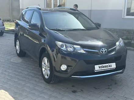 Toyota RAV4 2013 года за 9 300 000 тг. в Актобе