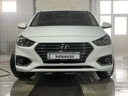 Hyundai Accent 2019 года за 8 300 000 тг. в Атырау