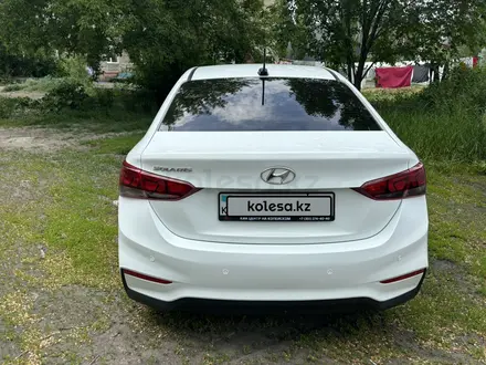 Hyundai Solaris 2018 года за 6 100 000 тг. в Лисаковск