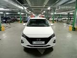 Hyundai Accent 2021 года за 7 929 192 тг. в Усть-Каменогорск