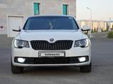 Skoda Superb 2013 года за 6 000 000 тг. в Шымкент – фото 5