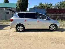 Toyota Avensis Verso, 2003