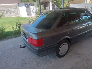 Audi 80