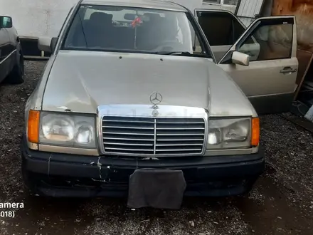 Mercedes-Benz E 230 1989 года за 900 000 тг. в Алматы – фото 6