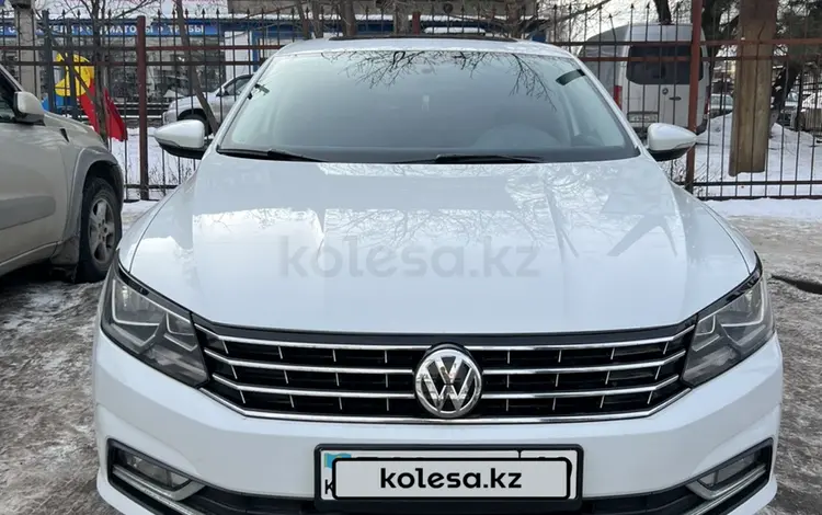 Volkswagen Passat 2017 года за 8 000 000 тг. в Алматы