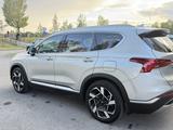 Hyundai Santa Fe 2023 года за 17 800 000 тг. в Астана – фото 3