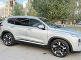 Hyundai Santa Fe 2023 года за 17 800 000 тг. в Астана