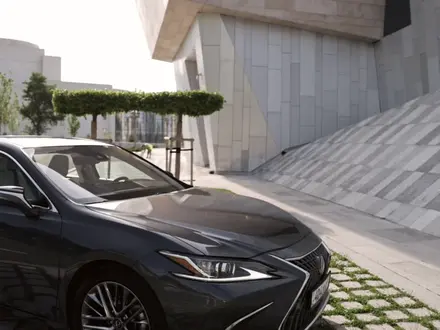 Lexus ES 250 2022 года за 24 000 000 тг. в Алматы – фото 24