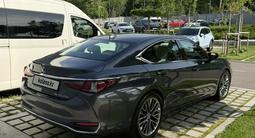 Lexus ES 250 2022 года за 24 000 000 тг. в Алматы – фото 3