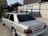 Mercedes-Benz E 320 1993 года за 2 600 000 тг. в Шымкент – фото 3