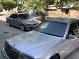 Mercedes-Benz E 320 1993 года за 2 600 000 тг. в Шымкент – фото 5
