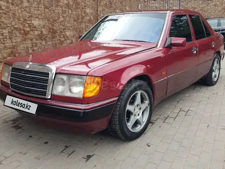 Mercedes-Benz E 230 1991 года за 1 100 000 тг. в Алматы – фото 2