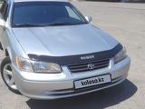 Toyota Camry 2001 годаүшін3 200 000 тг. в Алматы