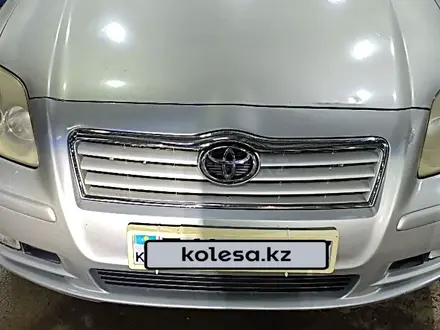 Toyota Avensis 2004 года за 2 600 000 тг. в Астана – фото 2