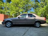 Mercedes-Benz C 220 1993 года за 1 800 000 тг. в Усть-Каменогорск