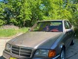 Mercedes-Benz C 220 1993 года за 1 800 000 тг. в Усть-Каменогорск – фото 2