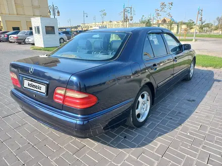 Mercedes-Benz E 280 1999 года за 4 400 000 тг. в Туркестан – фото 3