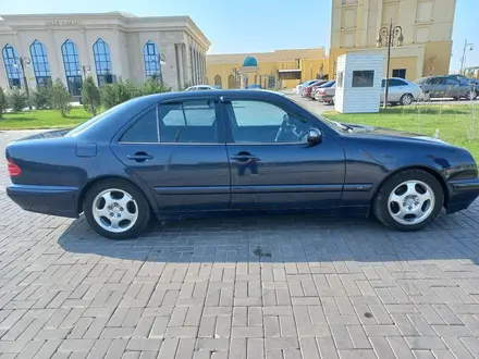 Mercedes-Benz E 280 1999 года за 4 400 000 тг. в Туркестан – фото 5