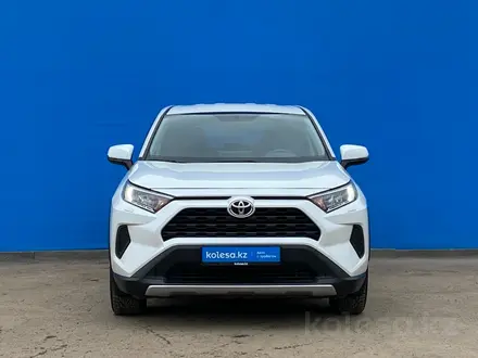 Toyota RAV4 2021 года за 15 100 000 тг. в Алматы – фото 2