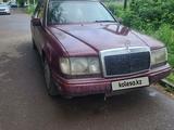 Mercedes-Benz E 260 1992 года за 1 300 000 тг. в Караганда – фото 2