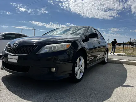 Toyota Camry 2010 года за 4 900 000 тг. в Атырау