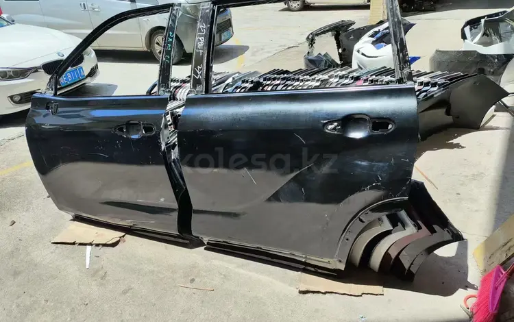 Дверь задняя правая Highlander 2019- за 160 000 тг. в Алматы