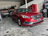Hyundai Sonata 2015 года за 3 800 000 тг. в Атырау – фото 2
