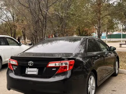 Toyota Camry 2013 года за 6 150 000 тг. в Актобе – фото 3