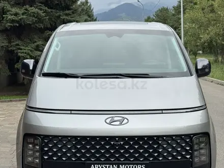 Hyundai Staria 2023 года за 23 700 000 тг. в Алматы – фото 3