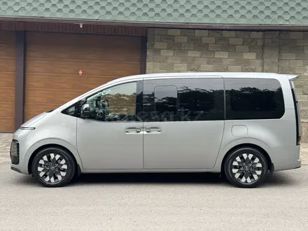 Hyundai Staria 2023 года за 23 700 000 тг. в Алматы – фото 12