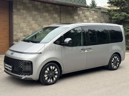 Hyundai Staria 2023 года за 23 700 000 тг. в Алматы – фото 13