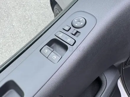 Hyundai Staria 2023 года за 23 700 000 тг. в Алматы – фото 16