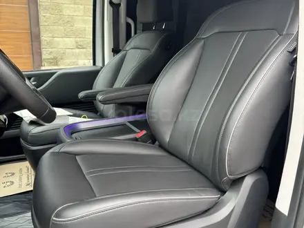 Hyundai Staria 2023 года за 23 700 000 тг. в Алматы – фото 24