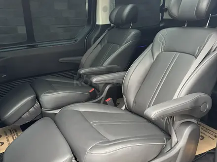 Hyundai Staria 2023 года за 23 700 000 тг. в Алматы – фото 29