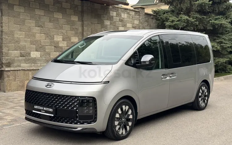 Hyundai Staria 2023 года за 23 700 000 тг. в Алматы
