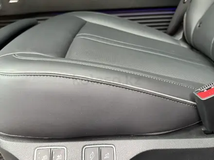 Hyundai Staria 2023 года за 23 700 000 тг. в Алматы – фото 32